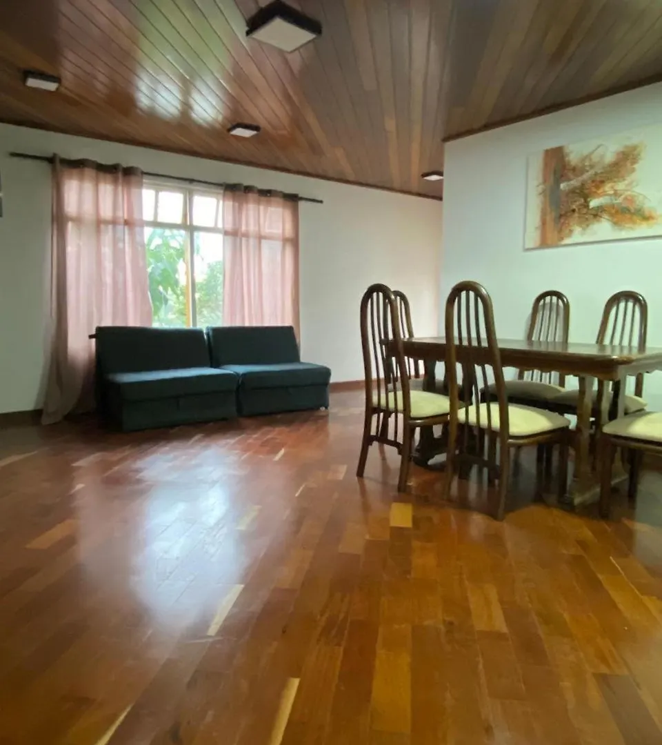 Casa Com Vista Deslumbrante Vila Campos do Jordão 0*,  Brasil
